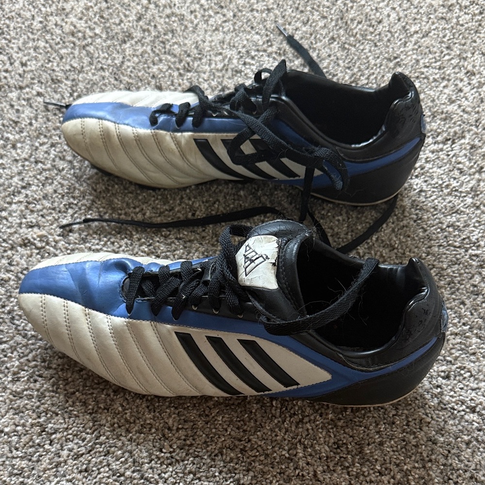 Adidas Men's Blue and White Soccer Cleats